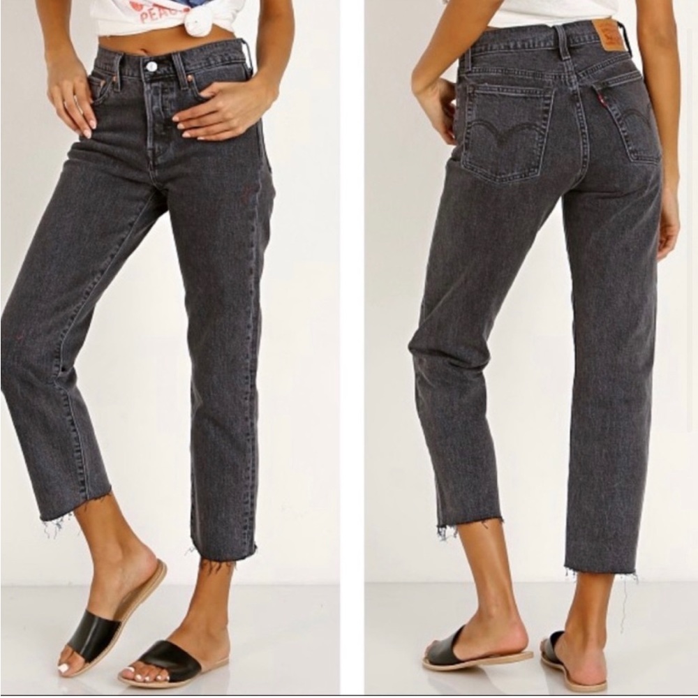 Levi’s Wedgie Straight Leg Jeans (size 25)